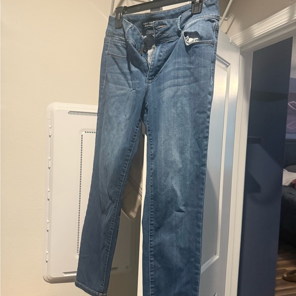Almost Famous Blue Denim Jeans - Picture 1 of 4